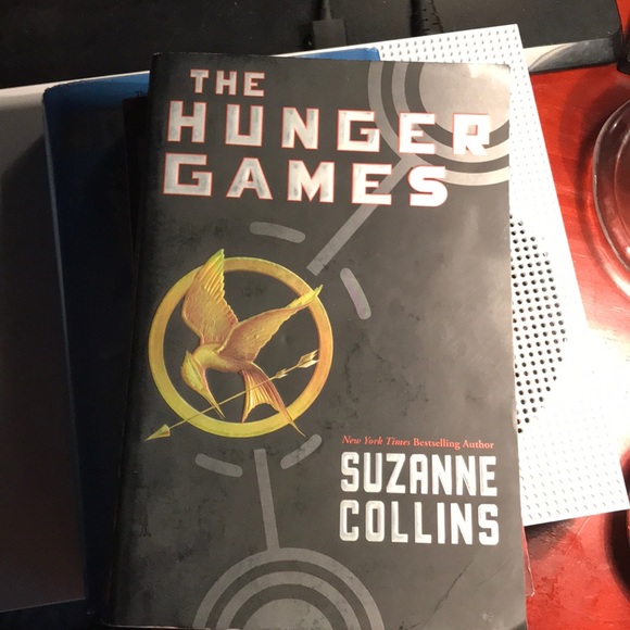 Suzanne Collins’s Hunger Games Trilogy - Picture 2 of 4